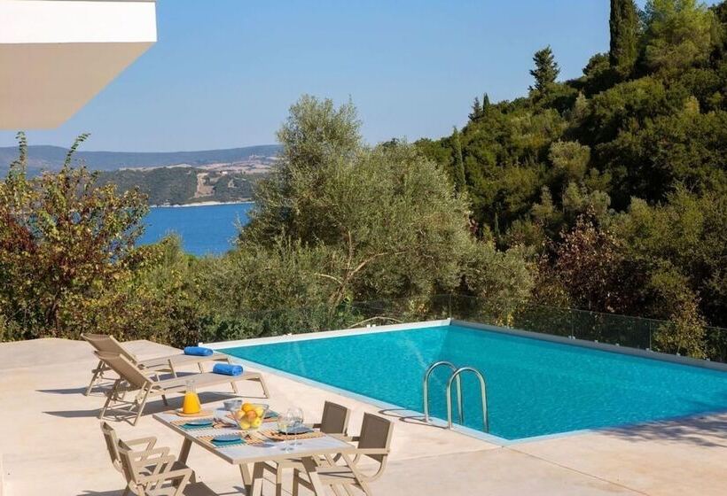 Villas Harriet With Sea View And Near The Sea