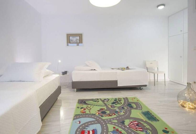 Villas Harriet With Sea View And Near The Sea