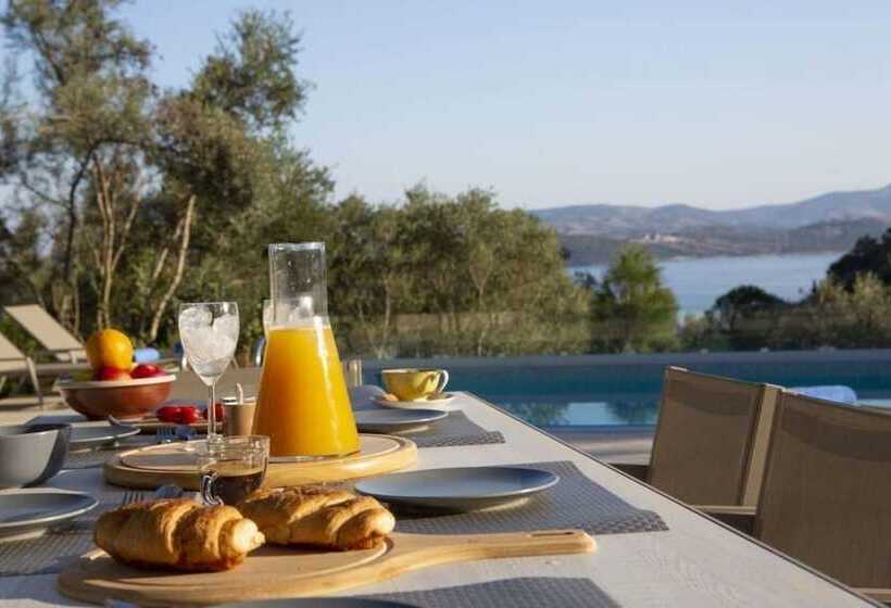 Villas Harriet With Sea View And Near The Sea