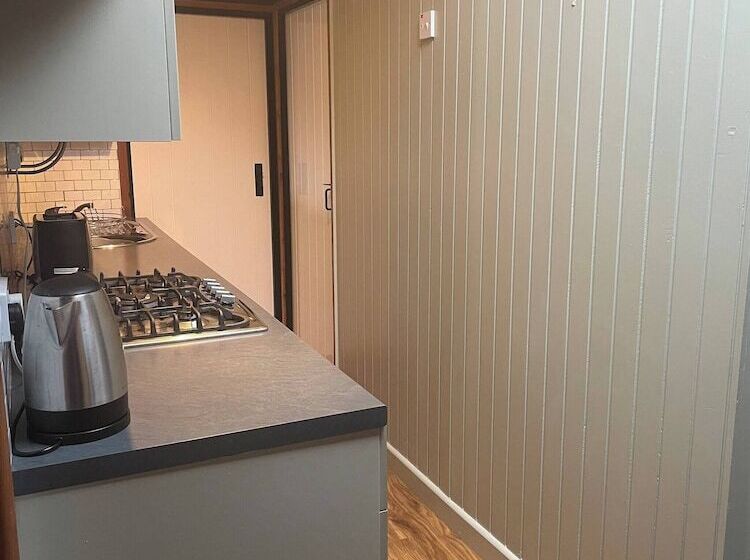 11 Tan Y Coed Woodland Lodge