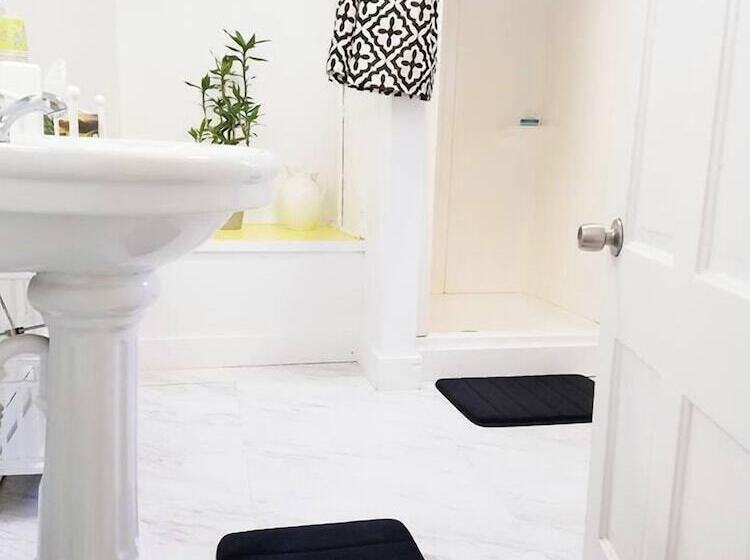 ベッドアンドブレックファースト Corea Harbor S Black Duck Inn