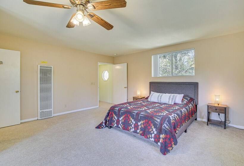 Cedar Glen Cabin < 3 Mi To Lake Arrowhead Village!