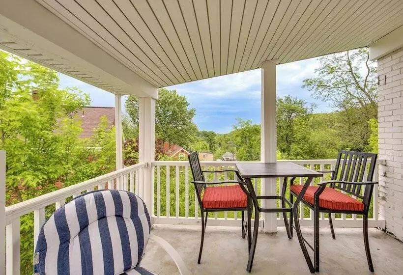 Charming West Mifflin House   3 Mi To Kennywood!