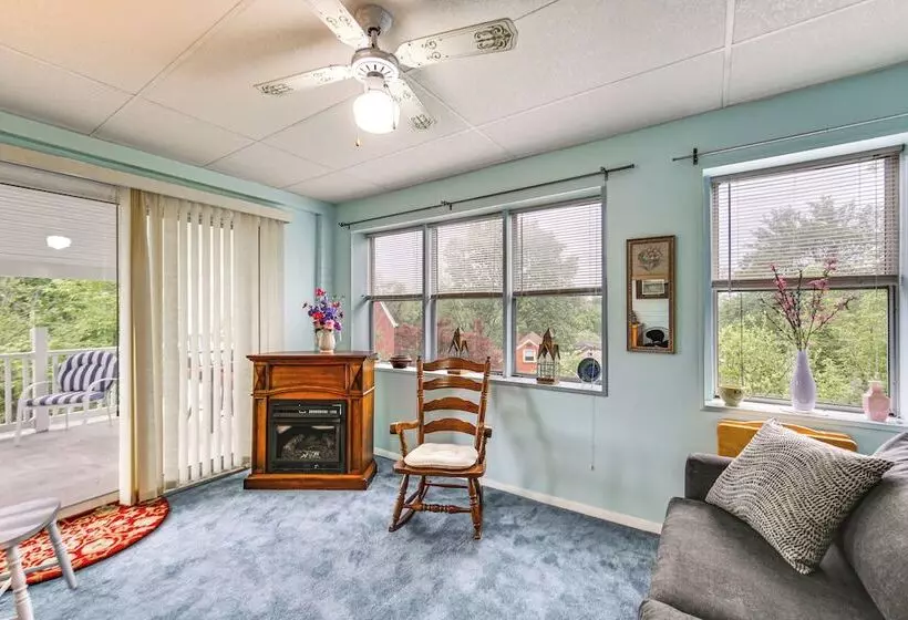 Charming West Mifflin House   3 Mi To Kennywood!