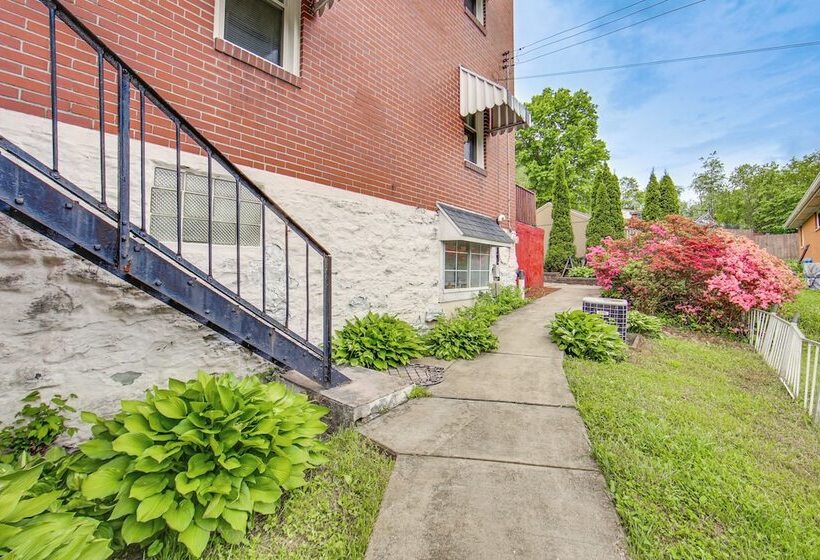 Charming West Mifflin House   3 Mi To Kennywood!