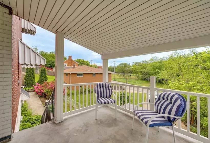 Charming West Mifflin House   3 Mi To Kennywood!