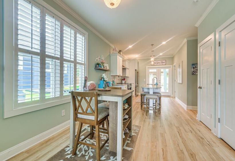 Coastal Home In Shallotte W/ Grill: Near Golfing!