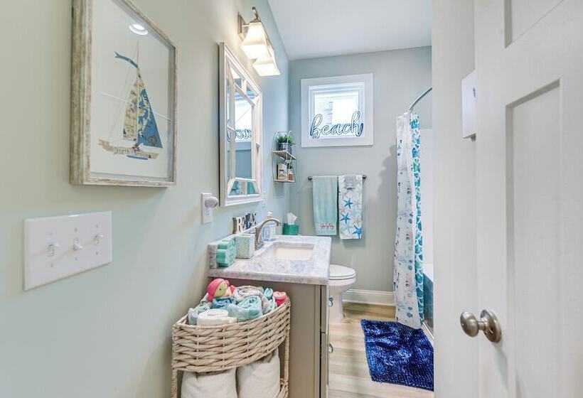 Coastal Home In Shallotte W/ Grill: Near Golfing!