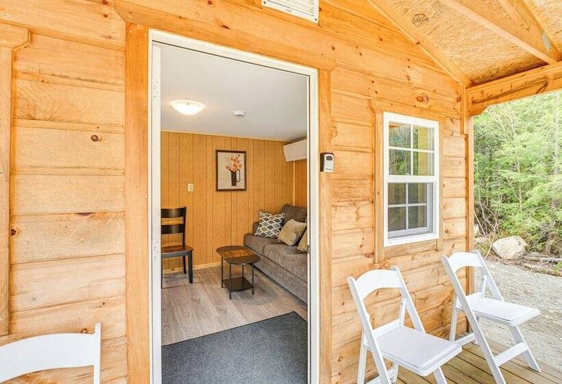 Cozy Brownville Cabin: 2 Mi To Schoodic Lake!