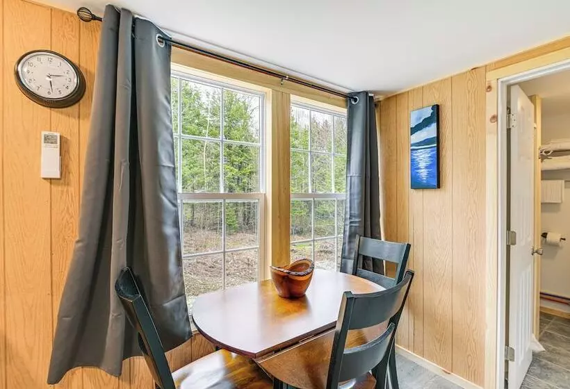 Cozy Brownville Cabin: 2 Mi To Schoodic Lake!
