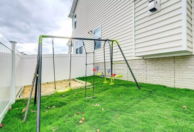 Game Room + Gym: Downtown Dc Home!