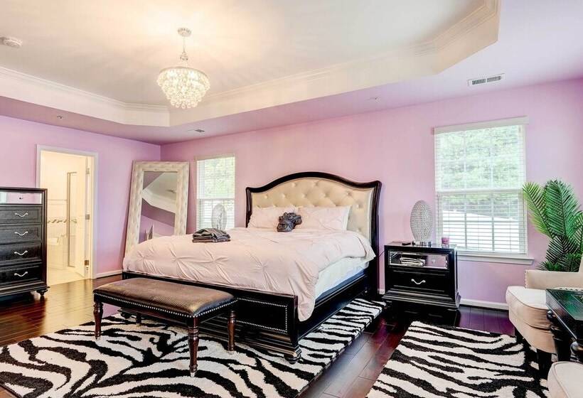 Game Room + Gym: Downtown Dc Home!