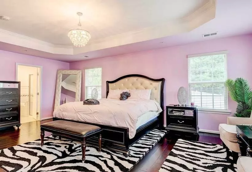 Game Room + Gym: Downtown Dc Home!