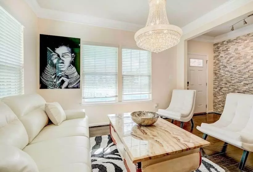 Game Room + Gym: Downtown Dc Home!