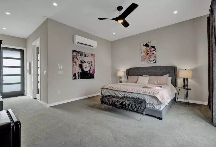 The Bentley Hotel   Coco Chanel Room   Pool View