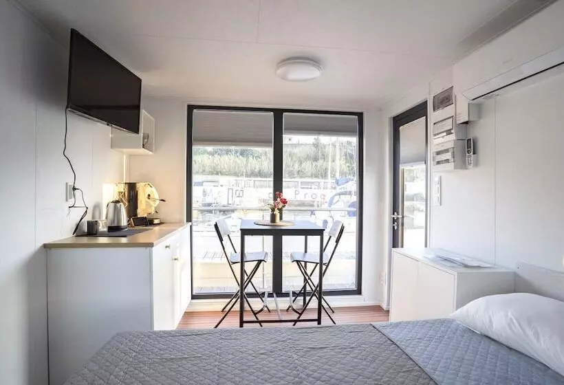 هتل Almalo Floating House   Casa Galleggiante