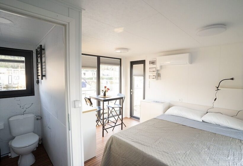 호텔 Almalo Floating House   Casa Galleggiante