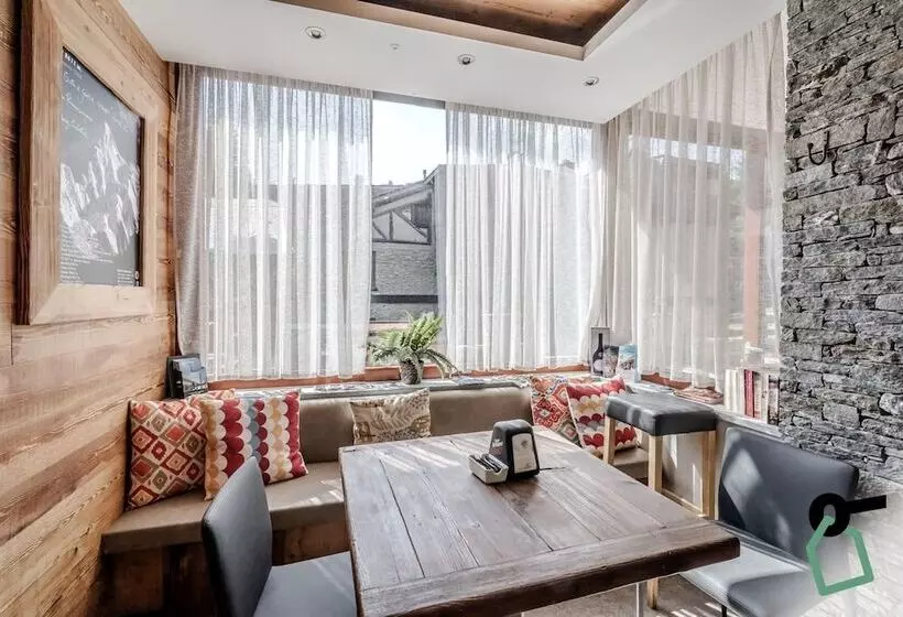 Hotelli Hotiday Room Collection   Sauze Assietta