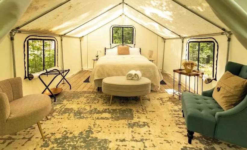 Hotelli Naturluxe & Stars