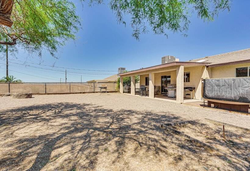 Lake Havasu Home W/ Hot Tub, Grill & Fire Pit!