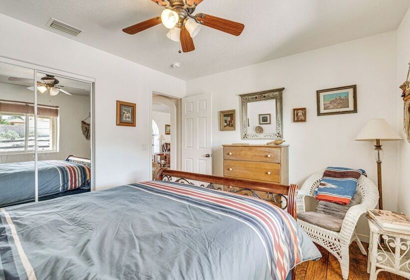 Lake Havasu Home W/ Hot Tub, Grill & Fire Pit!