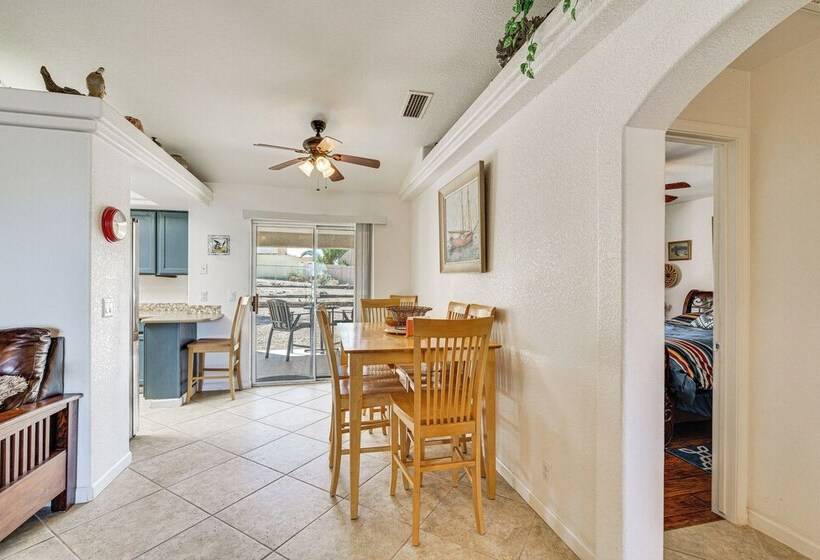 Lake Havasu Home W/ Hot Tub, Grill & Fire Pit!