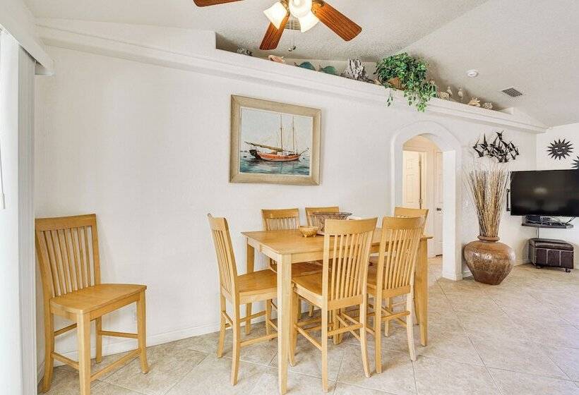 Lake Havasu Home W/ Hot Tub, Grill & Fire Pit!