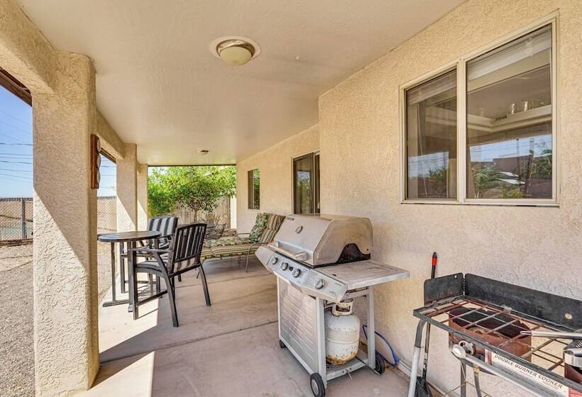 Lake Havasu Home W/ Hot Tub, Grill & Fire Pit!