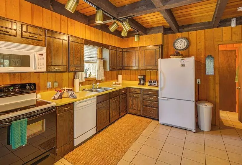 Mccall Creekside Cabin  Secluded Buena Vista Gem!