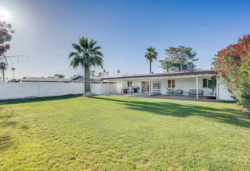 Mesa Home W/ Community Pools: Pets Welcome!