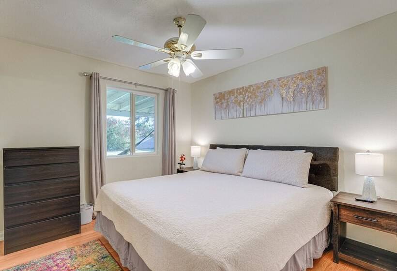 Mesa Home W/ Community Pools: Pets Welcome!