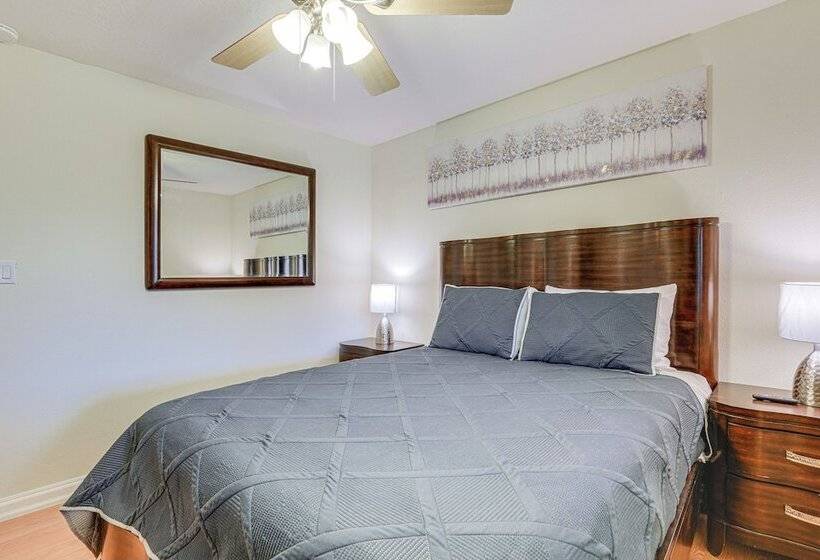 Mesa Home W/ Community Pools: Pets Welcome!