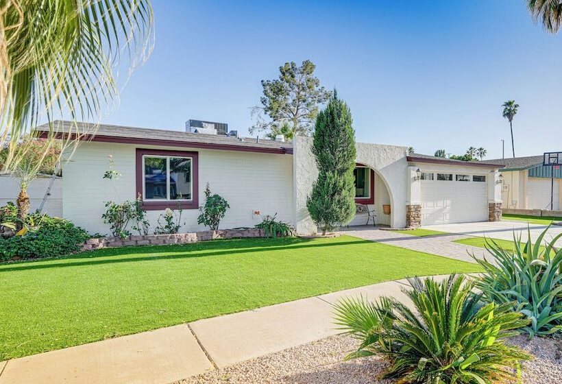 Mesa Home W/ Community Pools: Pets Welcome!
