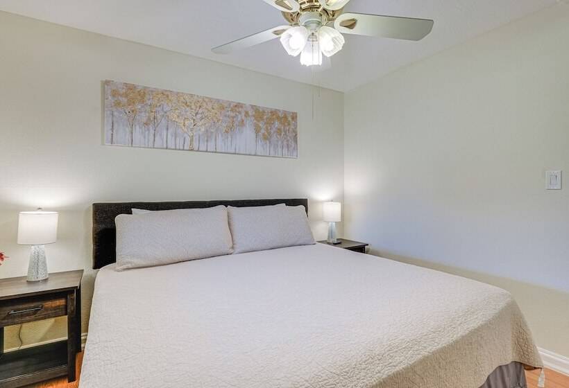 Mesa Home W/ Community Pools: Pets Welcome!