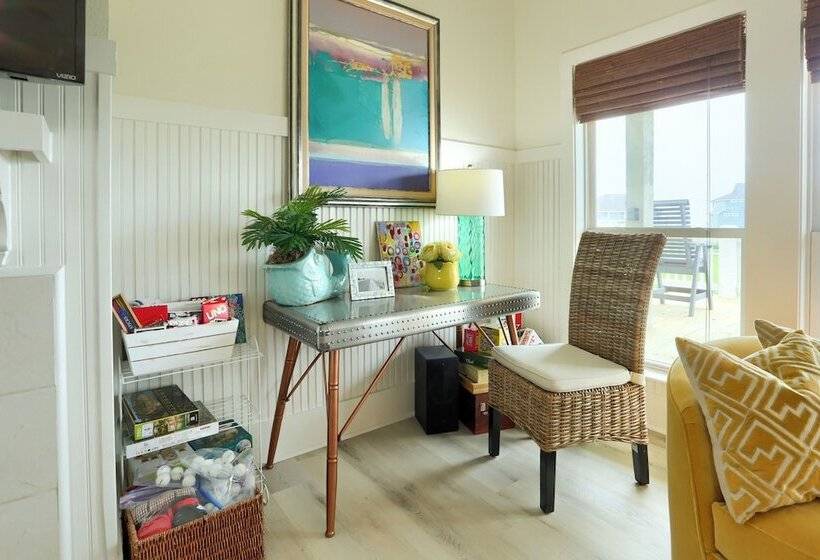 Modern Bolivar Beach House W/ Deck: Steps To Sand!