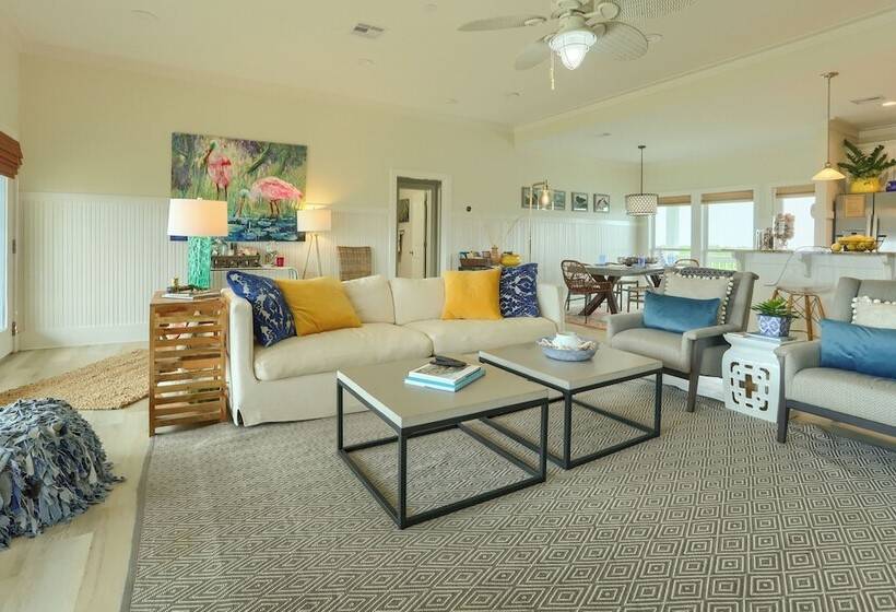 Modern Bolivar Beach House W/ Deck: Steps To Sand!