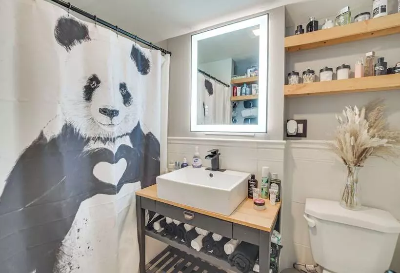 Modern Casselton Vacation Rental: 22 Mi To Fargo!