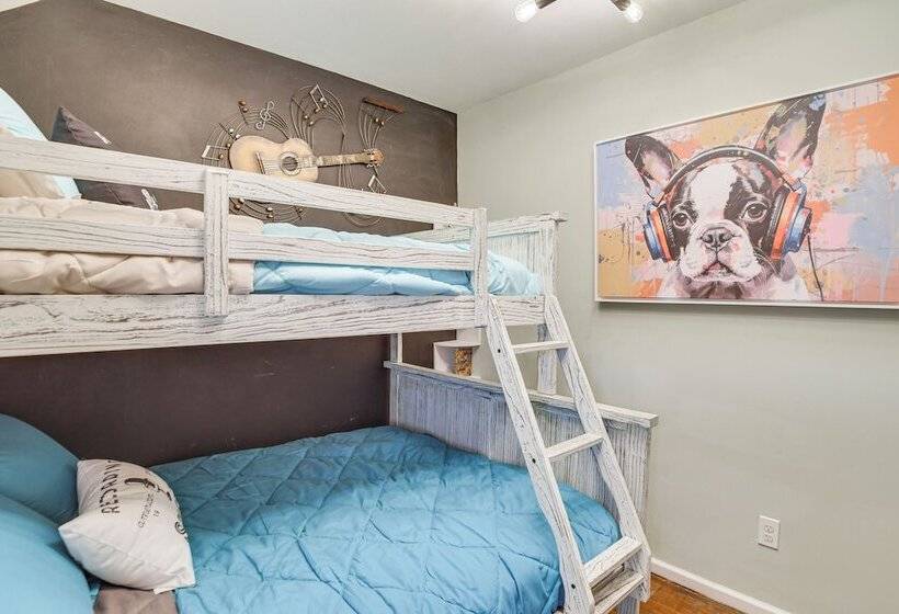 Modern Casselton Vacation Rental: 22 Mi To Fargo!