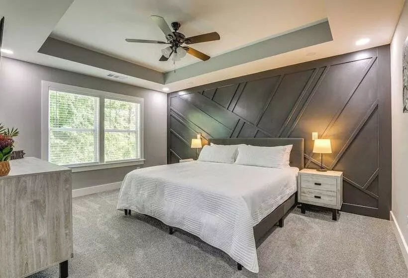 Modern Decatur Gem W/ Deck, 10 Mi To Atlanta