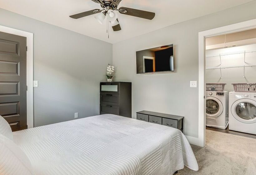 Modern Decatur Gem W/ Deck, 10 Mi To Atlanta