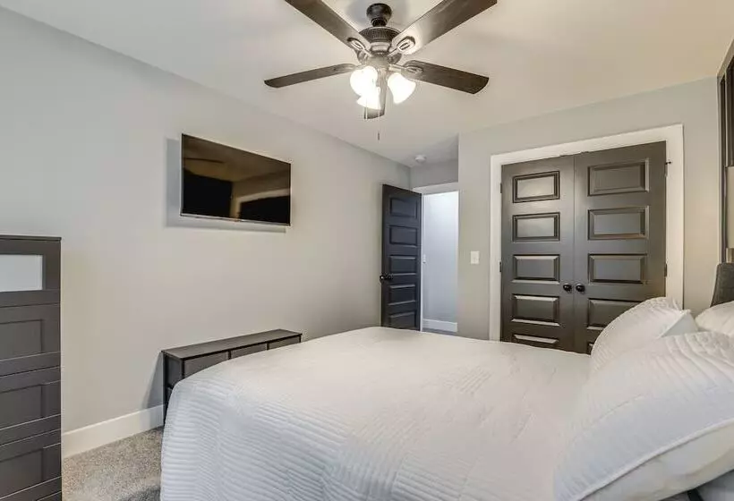 Modern Decatur Gem W/ Deck, 10 Mi To Atlanta