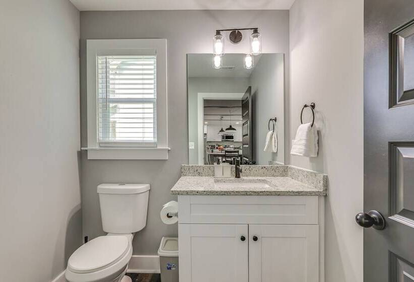 Modern Decatur Gem W/ Deck, 10 Mi To Atlanta