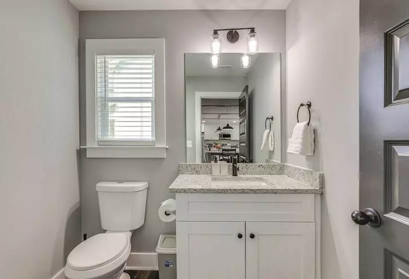 Modern Decatur Gem W/ Deck, 10 Mi To Atlanta