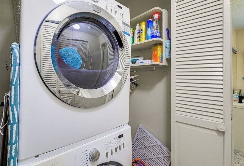 Morehead City Home ~ Walk To Beach Park!