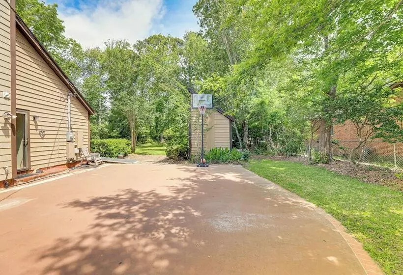 Morehead City Home ~ Walk To Beach Park!