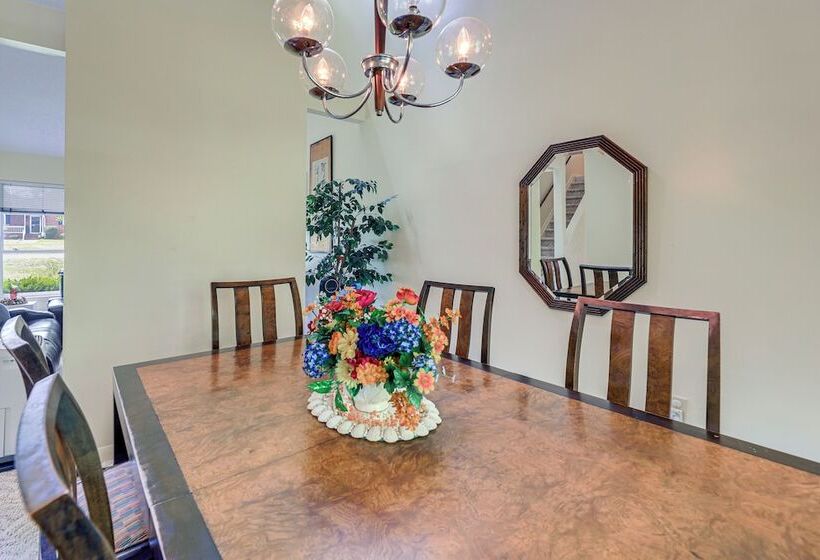 Morehead City Home ~ Walk To Beach Park!