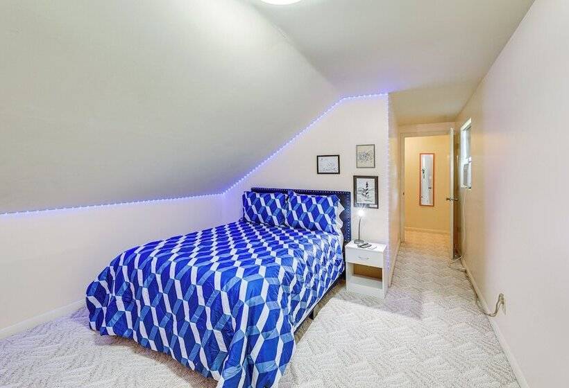 Morehead City Home ~ Walk To Beach Park!