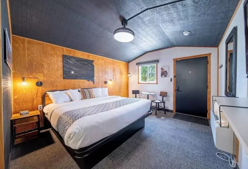 モーテル Hansen Inn And Cabins