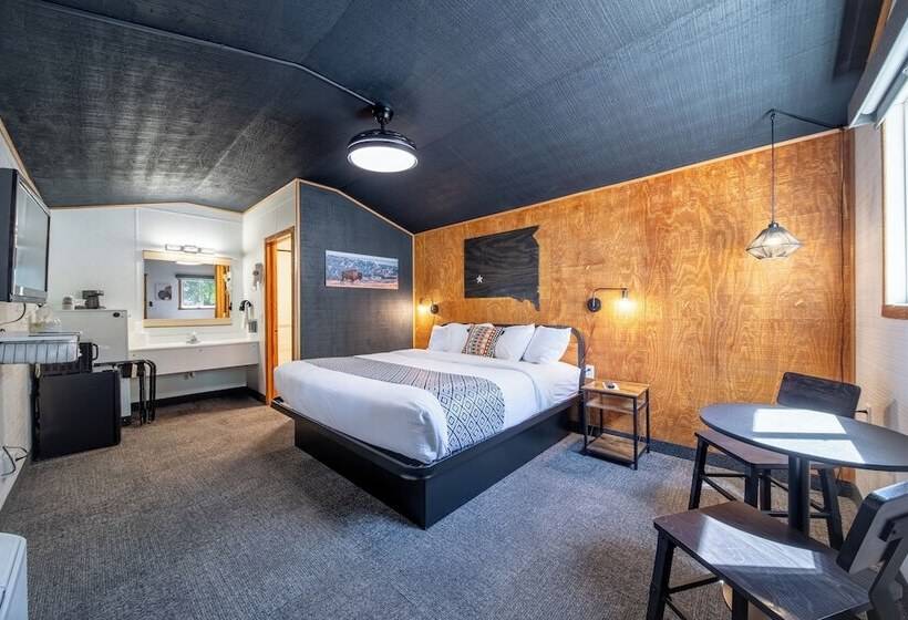 فندق على الطريق Hansen Inn And Cabins