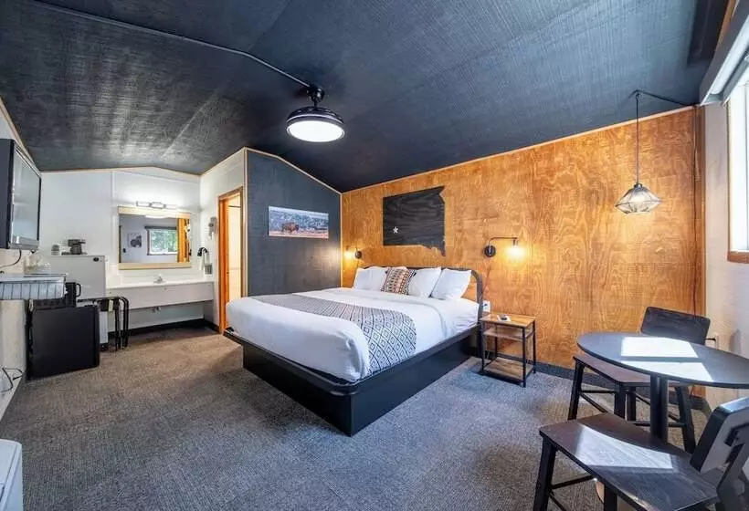 モーテル Hansen Inn And Cabins